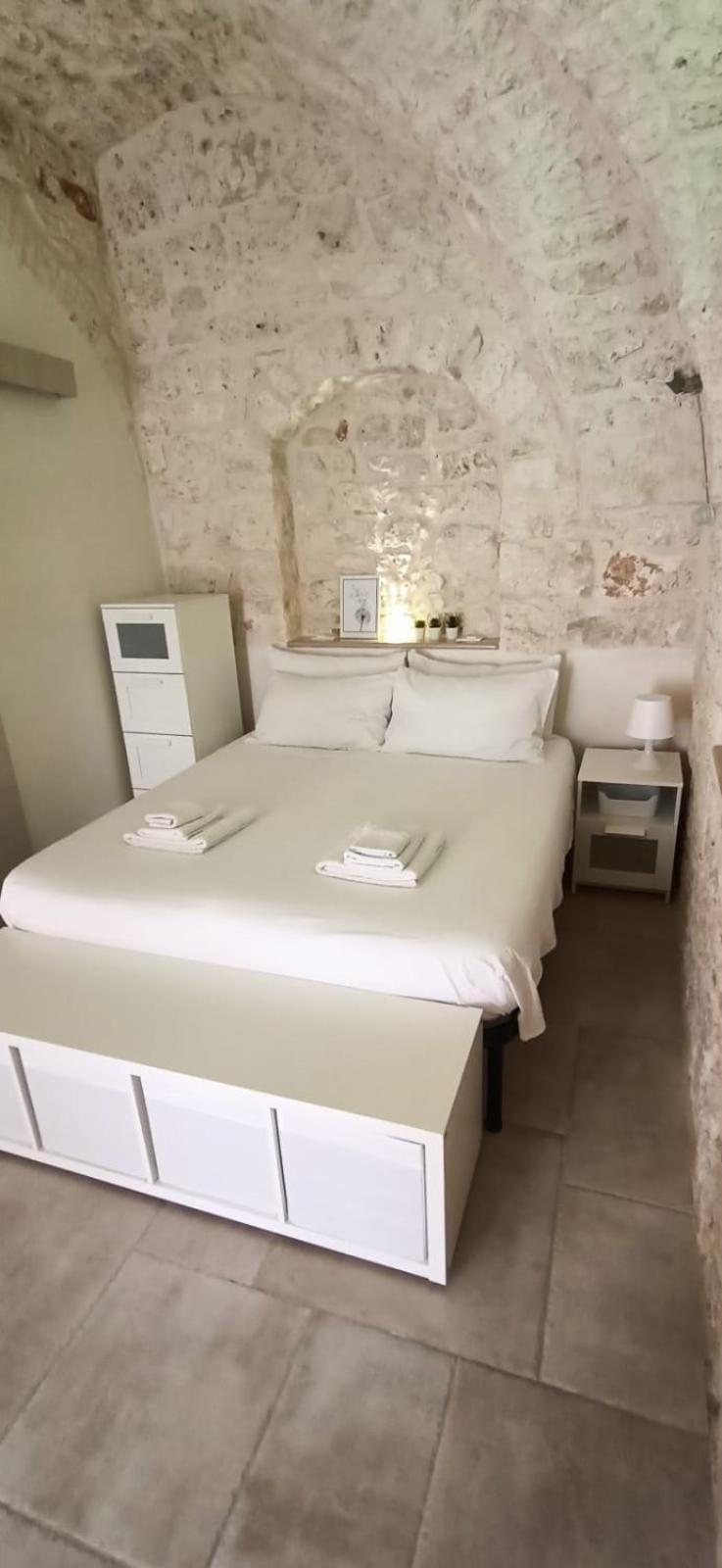 La Vernea Ceglie Messapica Bagian luar foto